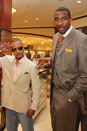 saks-amare-stoudamire-pa-42